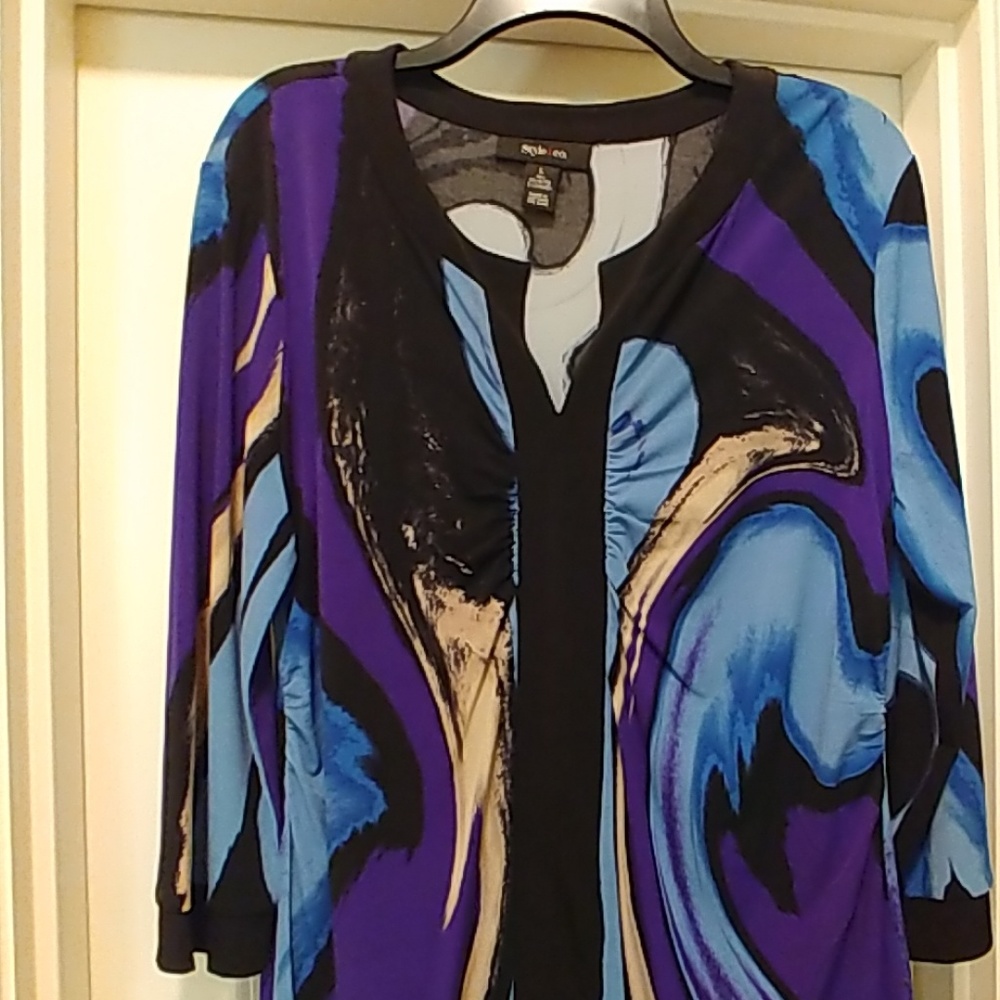 Dress - Picture 2 of 2